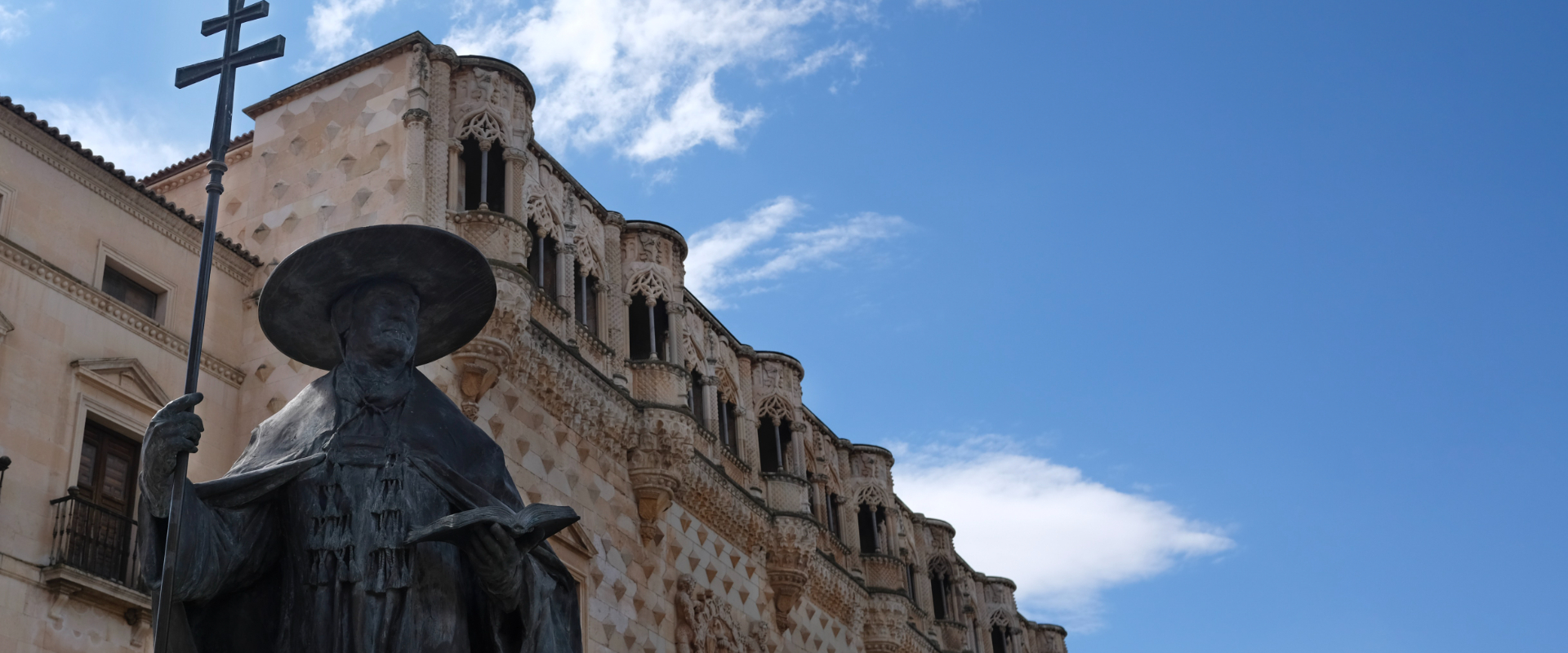 Tras las huellas de los Mendoza